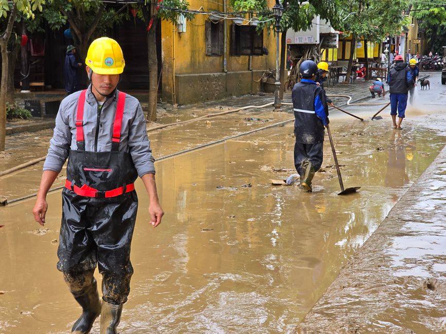 Hoi An - les travaux de nettoyage ont commencé