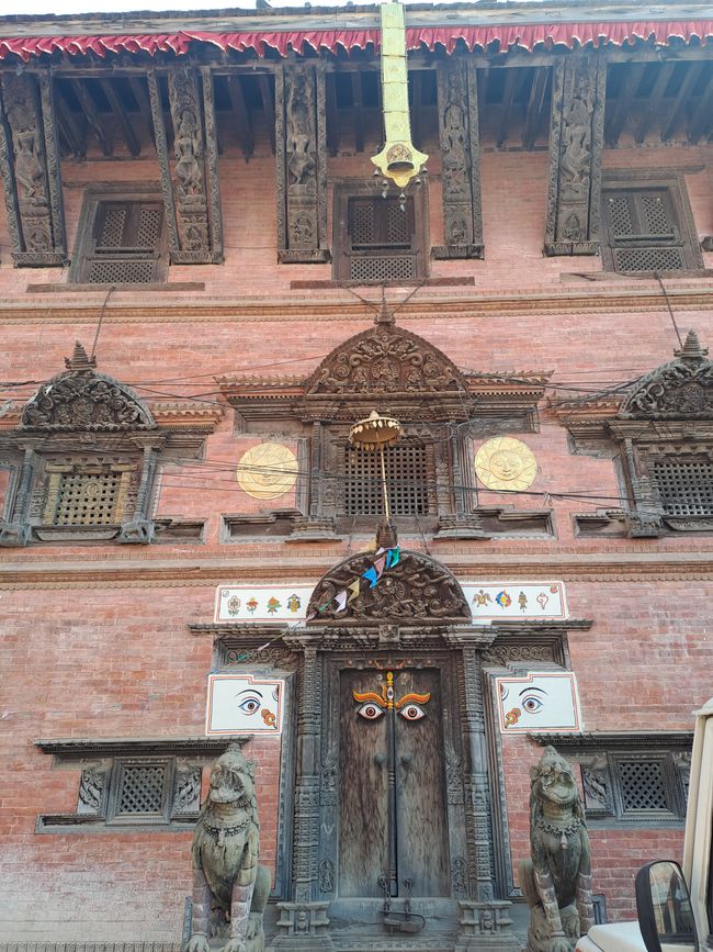The various temples in Bhaktapur. The ribbon is said to serve as a conductor for the gods.
