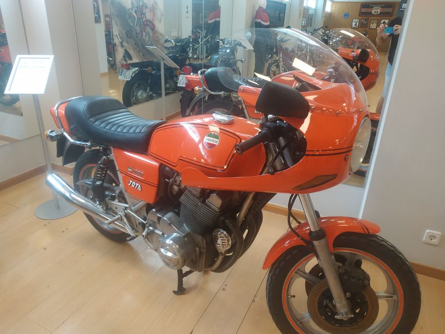 Museum of Historic Motorcycles (Santa Marta de Tormes, Salamanca)