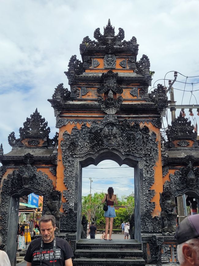 Tag 111/112 und 113 von 175: Kreuzfahrt rund um die Welt - Benoa/Bali und Seetag