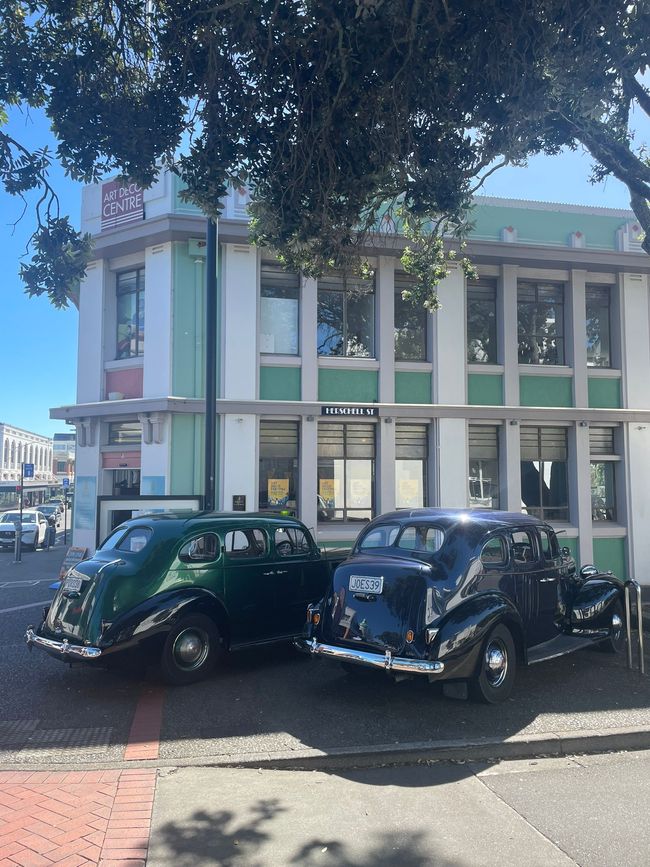 Back to the 1930s...Art Deco city of Napier