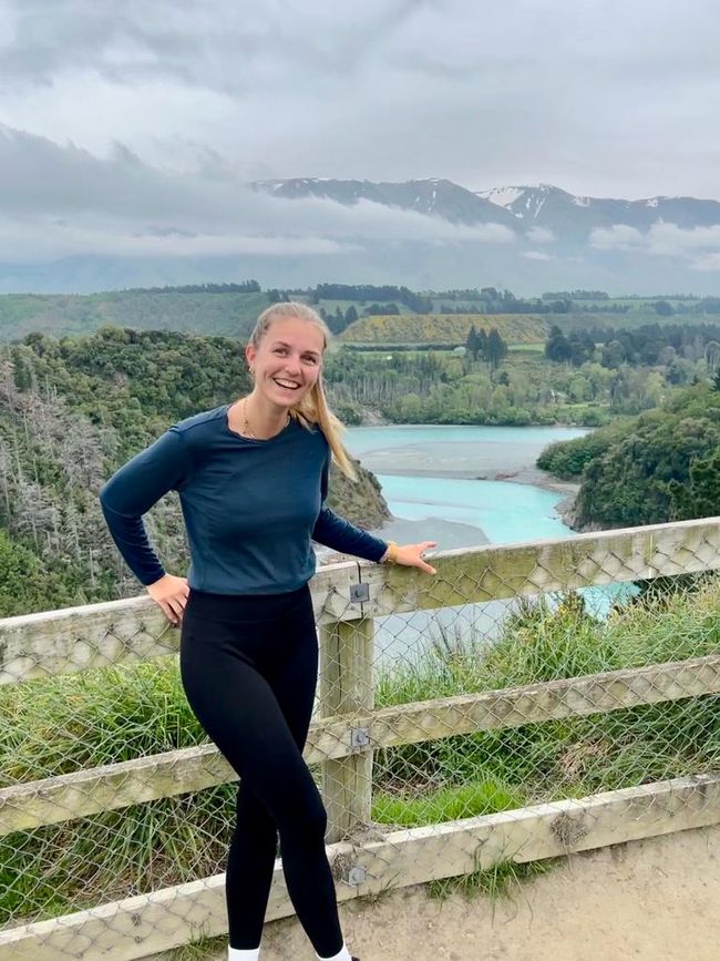 Hike at Rakaia Gorge (between Christchurch and Lake Tekapo)