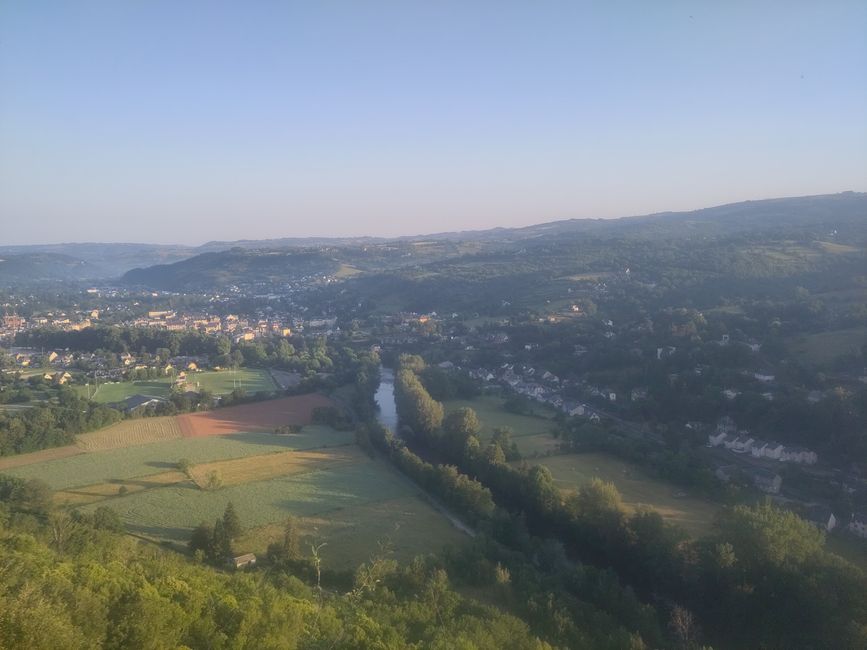 sur le plateau d'Aubrac, à Le Puy-en-Velay et jusqu'au Rhône...