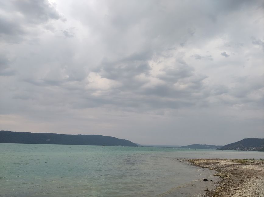 sommerlichen Niedrigwasser, aber klar und erfrischend