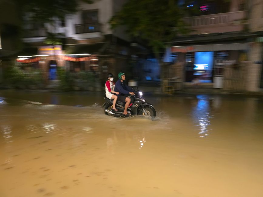 会安在雨中!诅咒还是祝福?