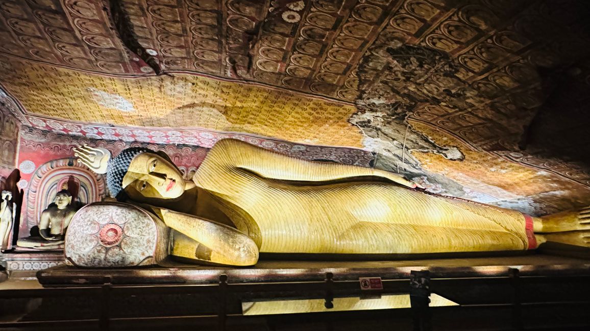 Dambulla Cave Temple