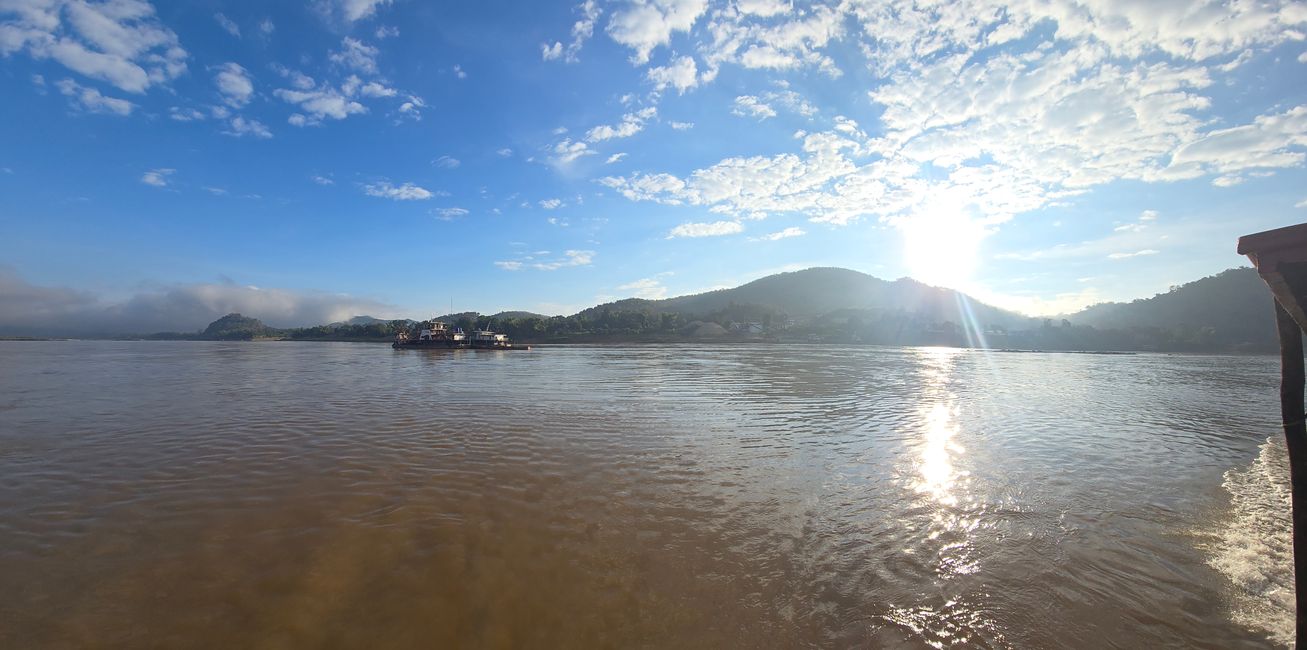 Auf dem Mekong von Luang Prabang nach Ban Houayxay