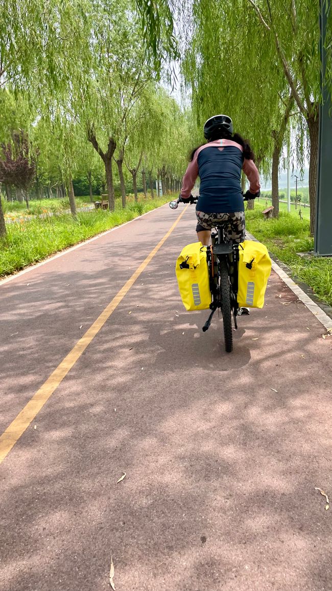 ...where we follow a cycle path. 