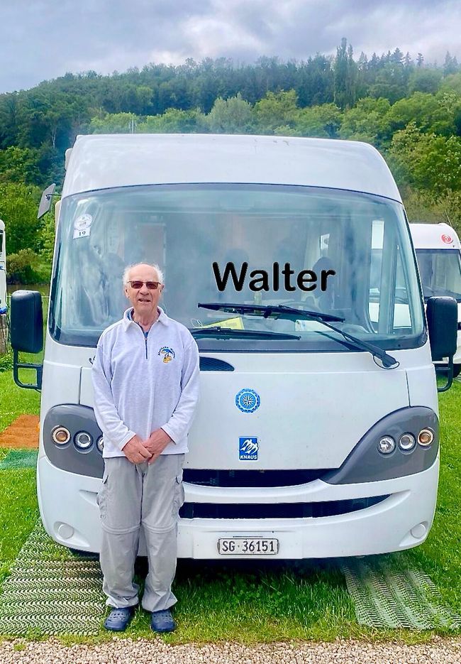 Walter had this great idea: He made a photo with the names of each traveler. Unfortunately, Heidi and Peter didn't have a camper van with them - but they were there anyway.  
