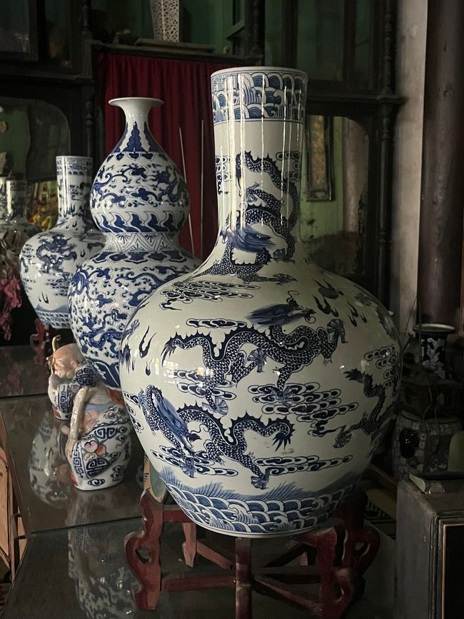 Binh Thuy Ancient House, chinesische Vasen