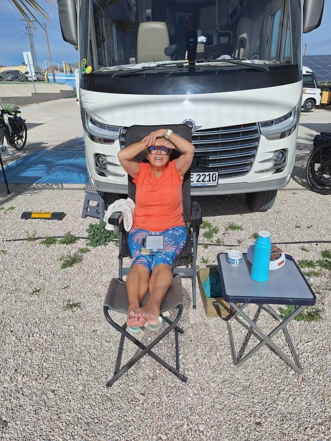 Elke ist schon am tanken