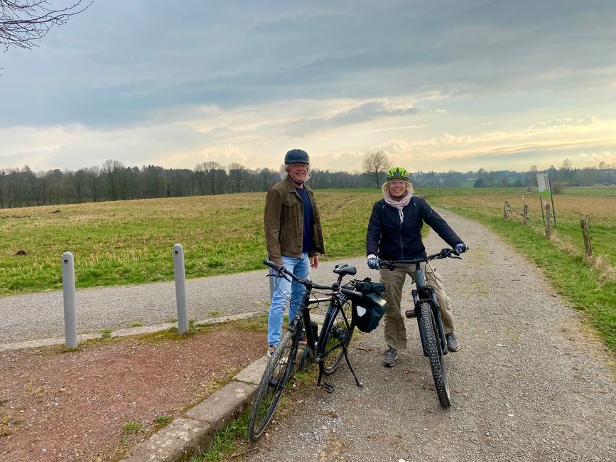 In Solingen bei Kiki und Reinhard - Reinhard ist unser Bikeguide...