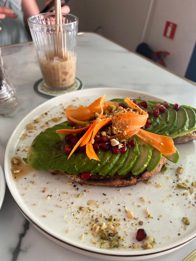 LILI’S | Brunch & Cocktails I
