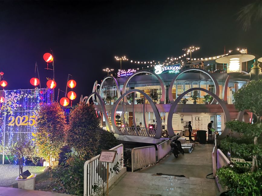 Recorrido por la antigua ciudad imperial de Hue