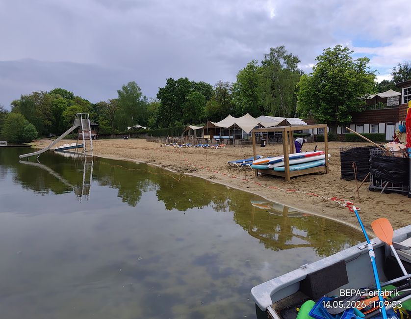 Berlin Plötzensee - Erstabnahme Spielplatz durch Herrchen 