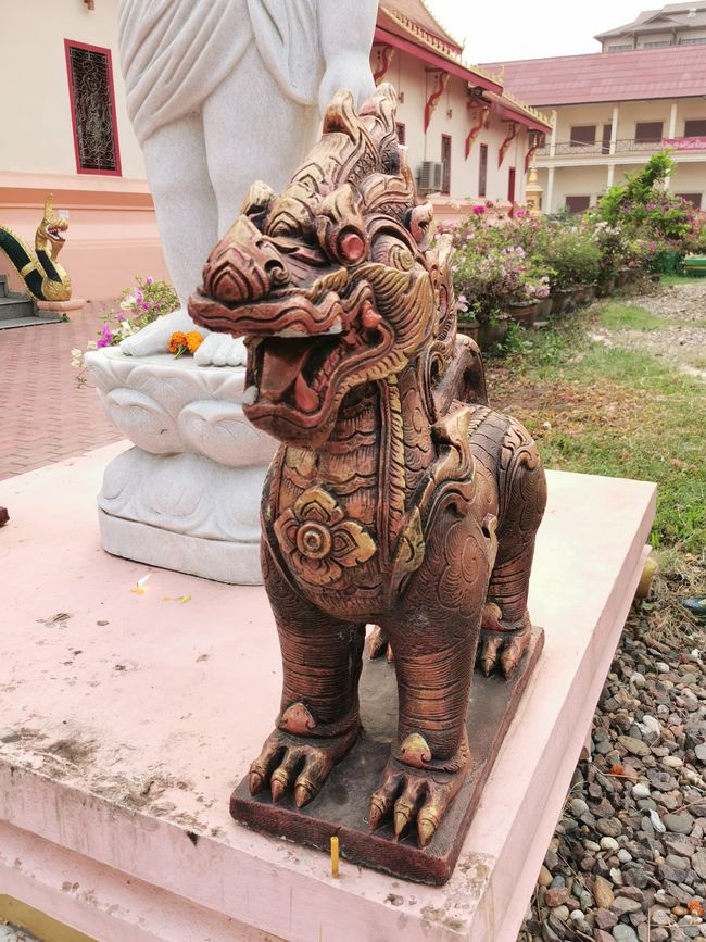Vientiane - 1.5 days on a temple and museum tour