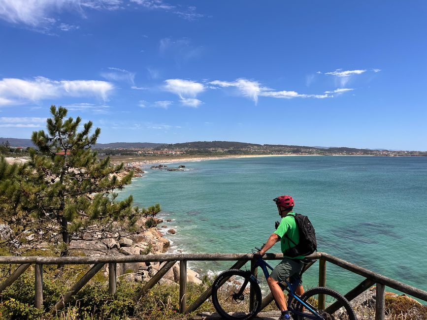 Golden beaches and turquoise water - we didn't expect this from Galicia