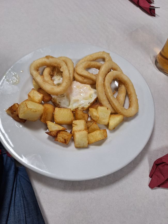 Squid rings with potatoes