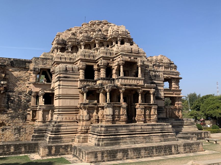 Gwalior Fort: Sahastrabahu Temple
