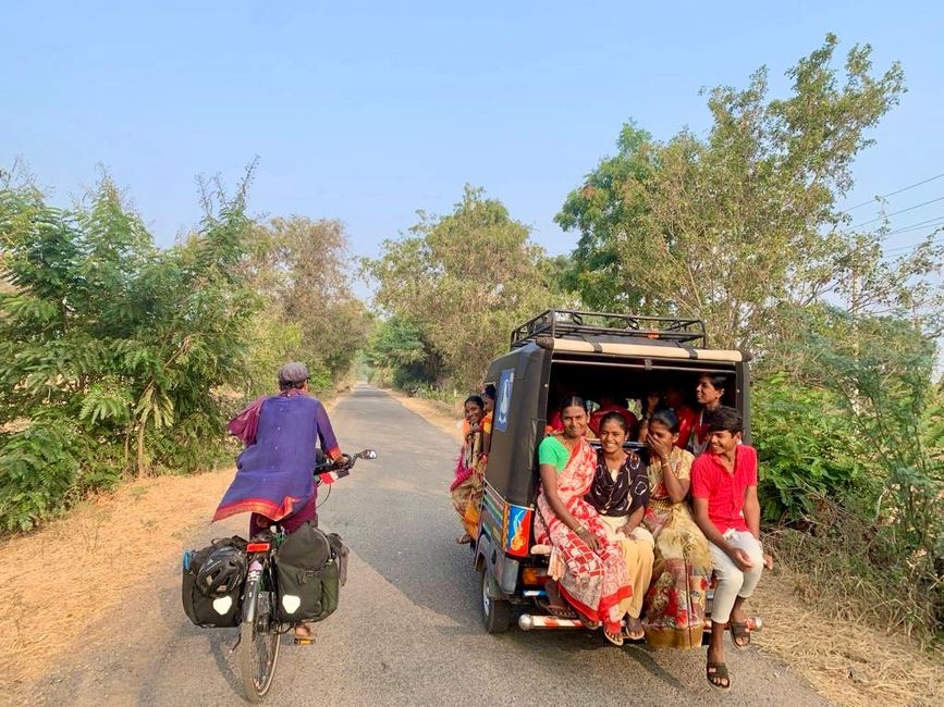 Radeln durch Großstädte und viel, viel Hinterland
- Indien III