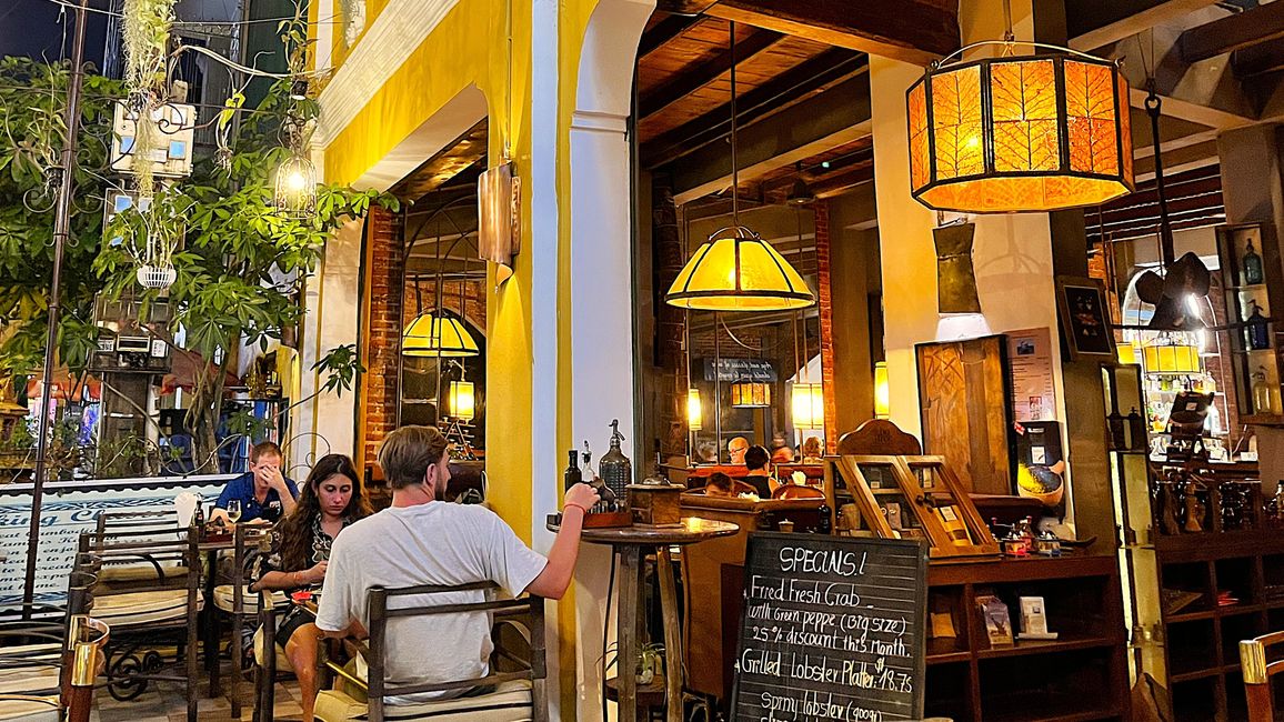Restaurant "Seafood and Pepper"