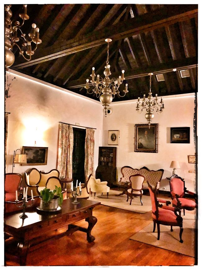 Paradores