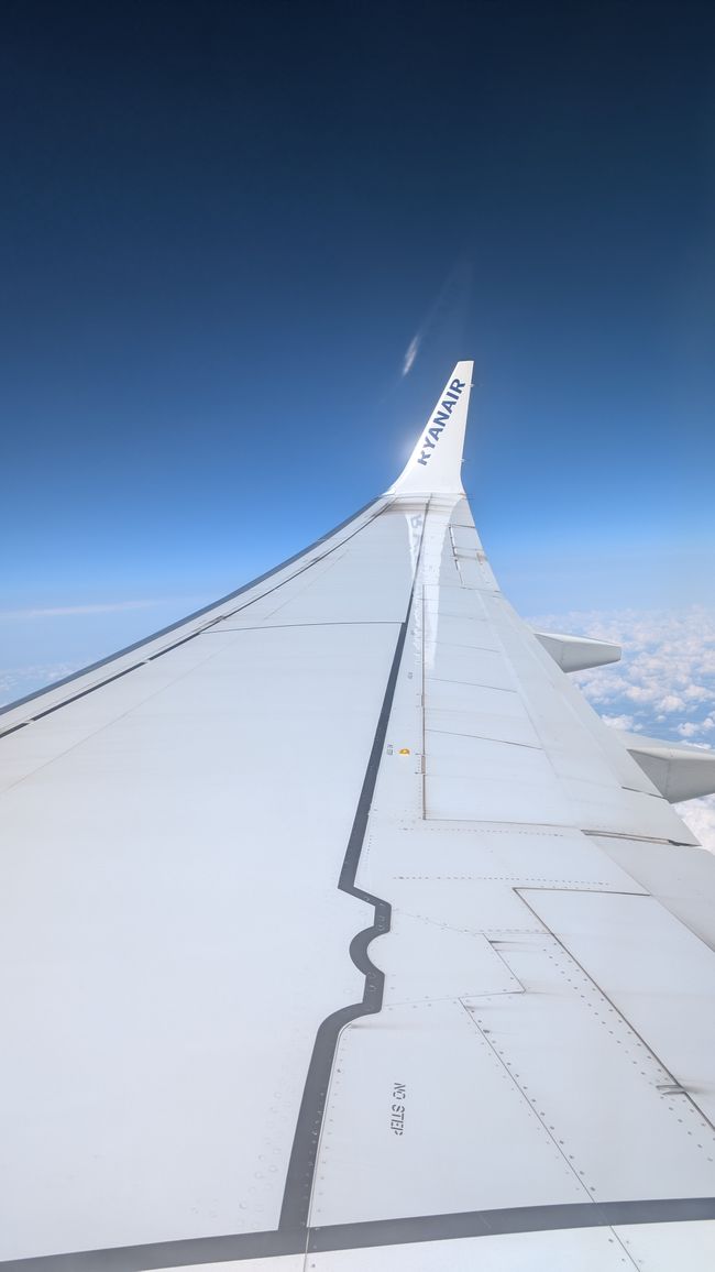 ..... geschafft. Sitze im Flieger.