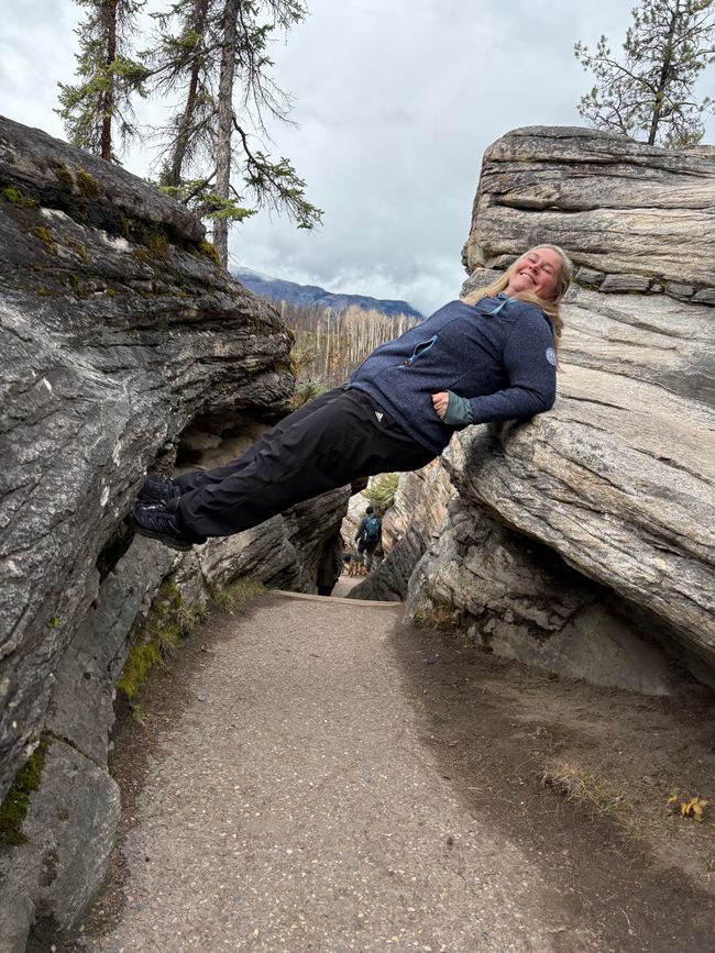 Tag 12 - 🏔️ Wasserfälle, Wetterkapriolen & Wellness – ein (fast) perfekter Tag in Jasper
