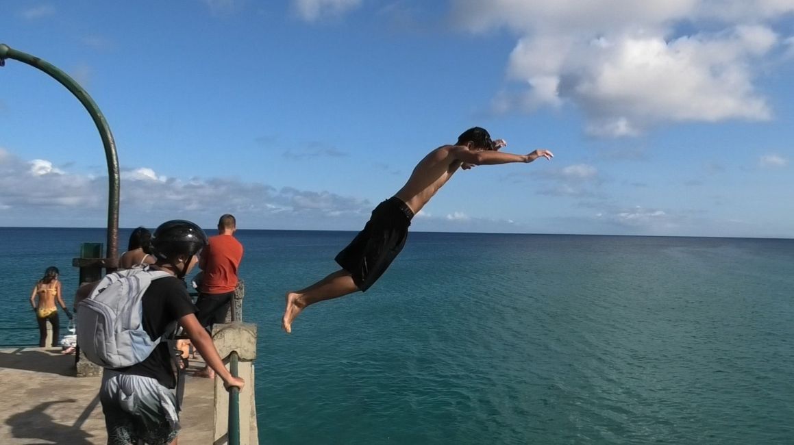 Pier-Jumper Vila Baleira