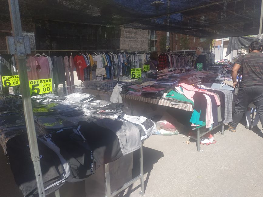 Wochenmarkt Bigues und Riells del Fai (Barcelona) (April 2024)