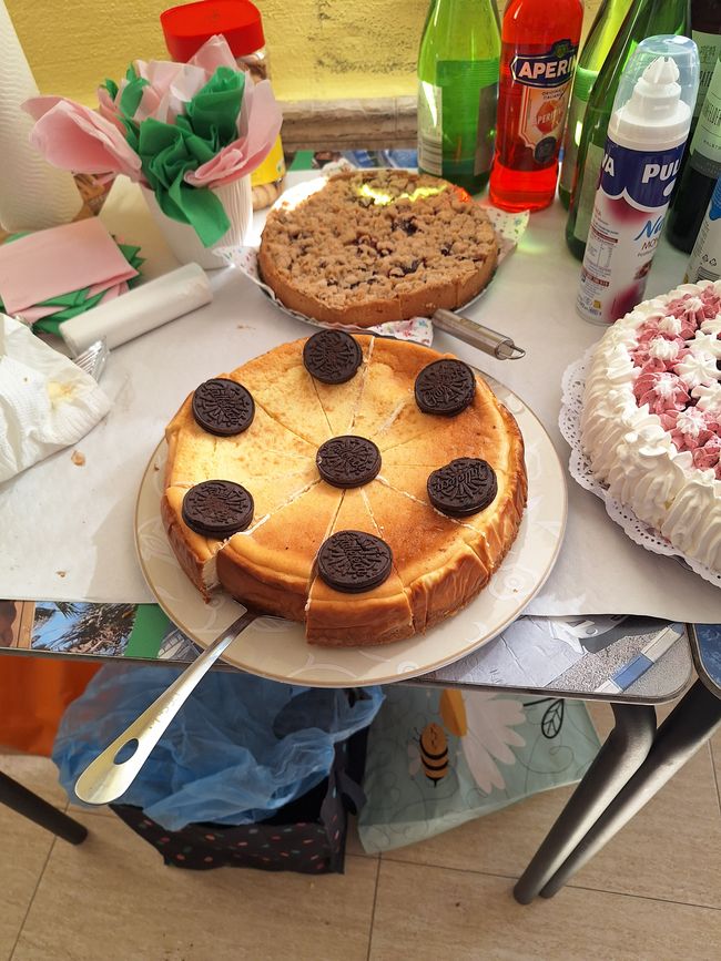Käse-und Kirschkuchen