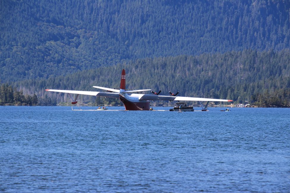 Sprout Lake - Firefighting plane Hawaii Mars