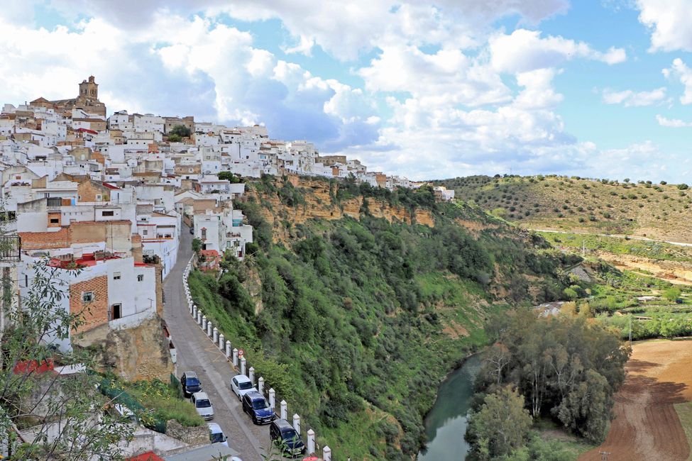 Arcos de la Frontera von der Rückseite sozusagen betrachtet.