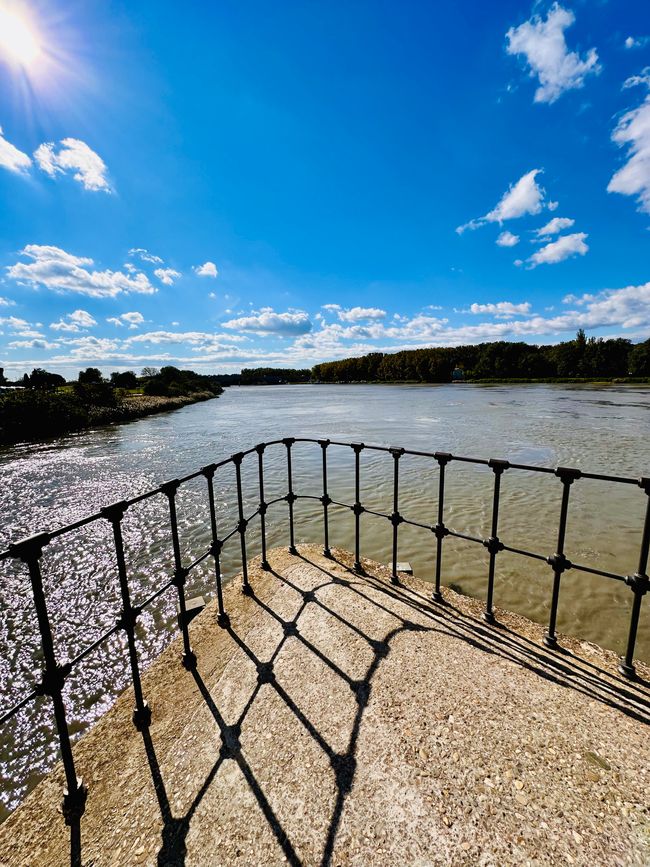 En el puente de Avignon