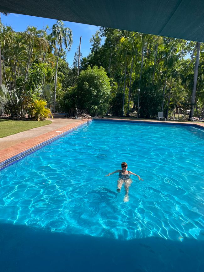 Avec 35 degrés, la fraîcheur de la piscine est agréable