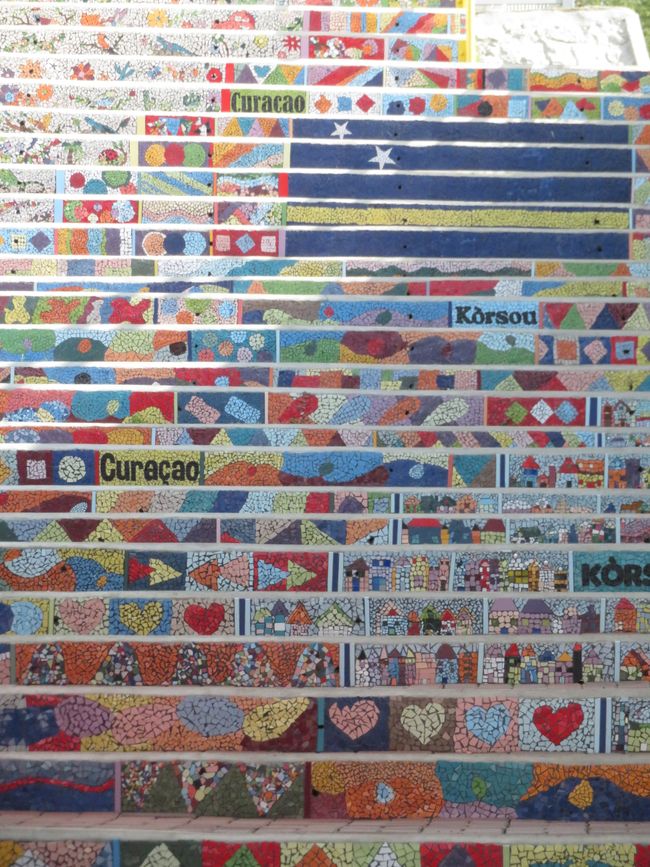 Escalier avec drapeau