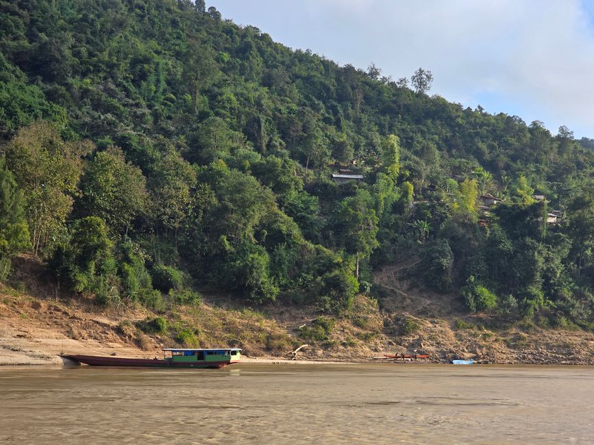 Auf dem Mekong von Luang Prabang nach Ban Houayxay