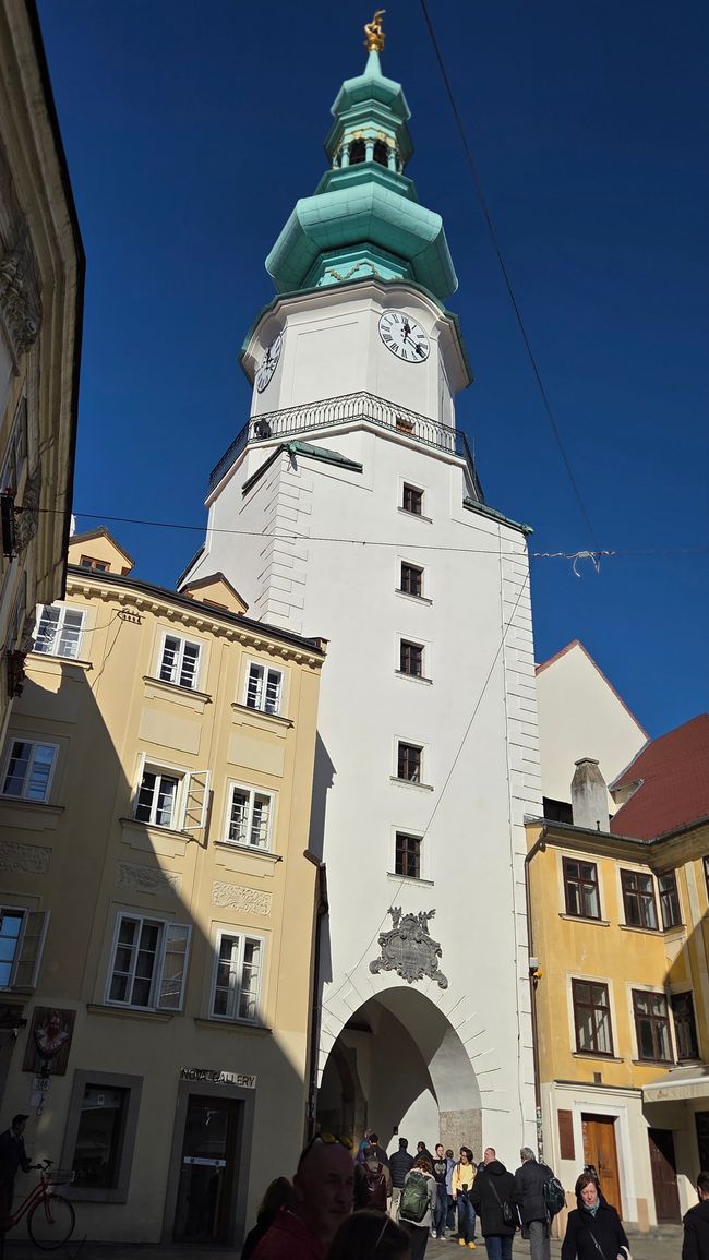 Bratislava se viste en octubre 26