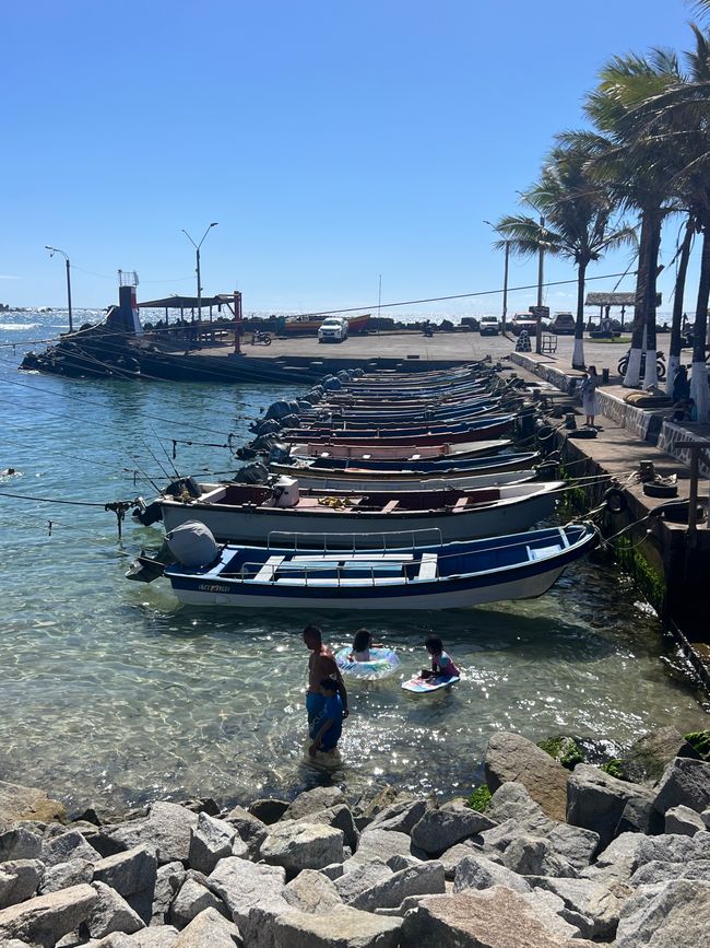 Der im Text beschriebene kleinere Hafen, gleichzeitig auch Bade-„Strand“ …