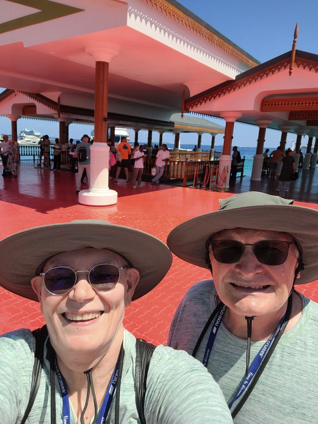 Día 127 y 128 hasta 131 de 175: Crucero alrededor del mundo - Malé/Maldivas y cuatro días en el mar