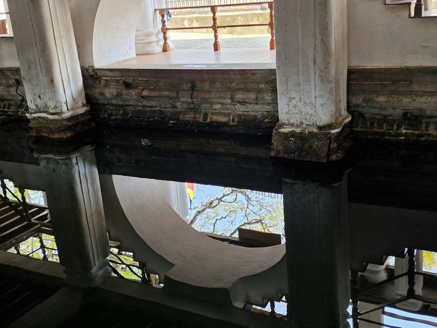Kandy - Diente de Buda y 'la santa oásis de paz y iluminación'.