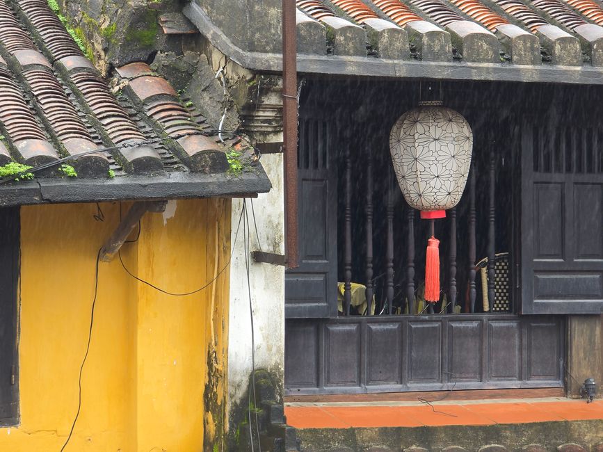 会安在雨中!诅咒还是祝福?