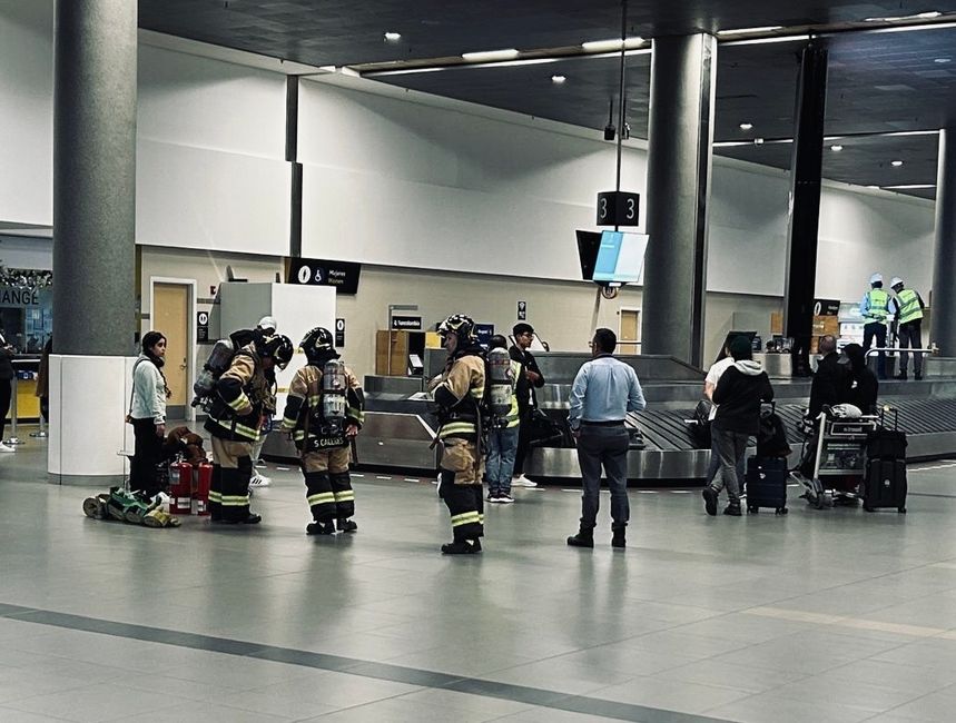 Intervento dei vigili del fuoco all'aeroporto di Bogot2