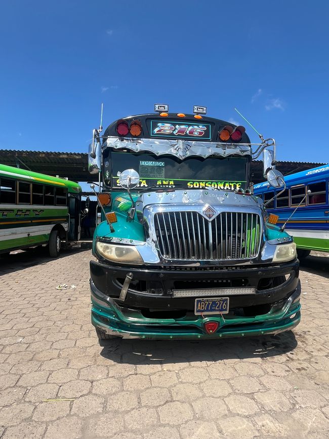 Chicken Bus per Sonsonate