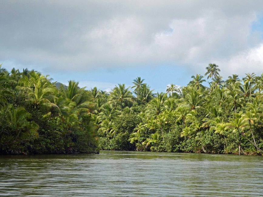 Apoomau River