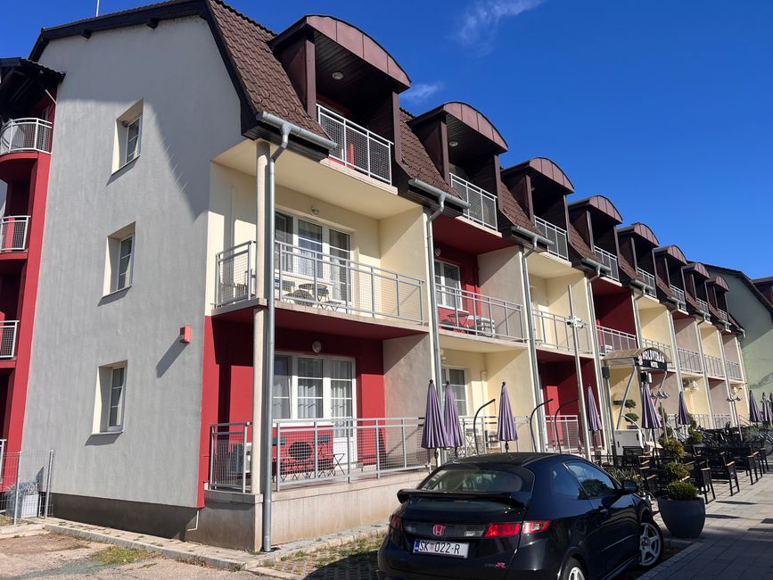 12 a Wiener Neustadt