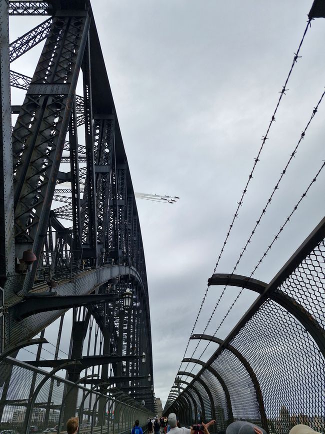 Über der Brücke