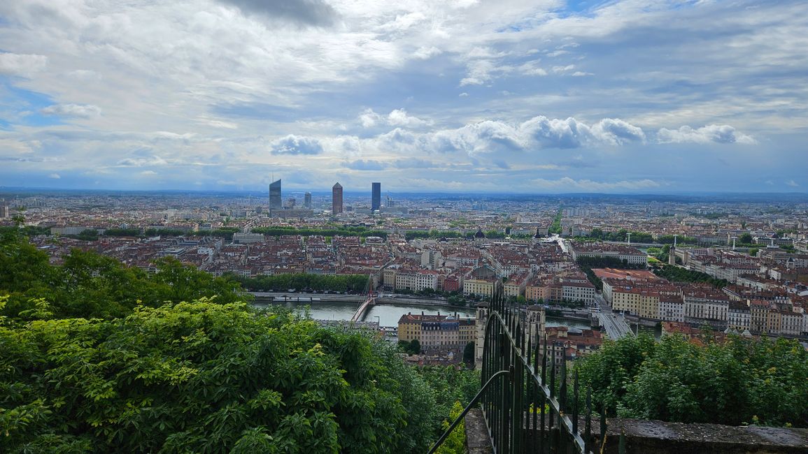 Blick über Lyon von der Basilique Notre Dame