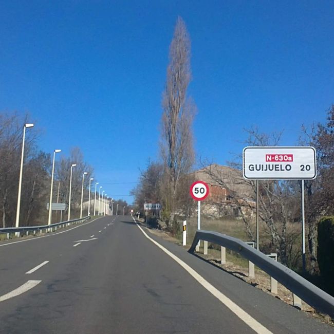 Photos from my car of Vallejera de Riofrío (Salamanca) (12/2019)