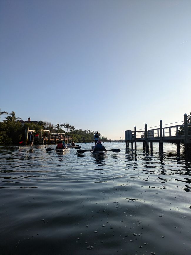 Tour in kayak al tramonto